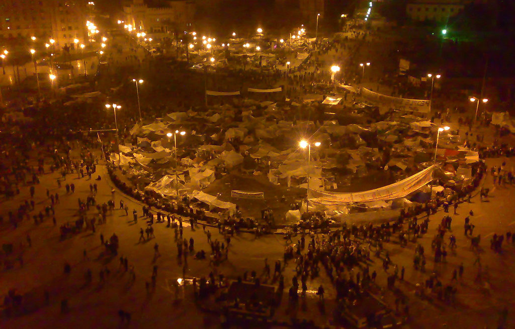 A PRAÇA TAHRIR E O ANALFABETO POLÍTICO