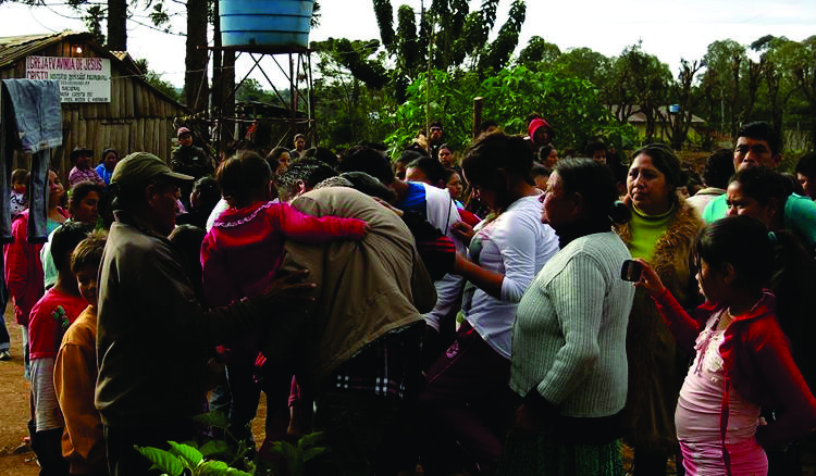 Fora do presídio, presos em sua própria terra